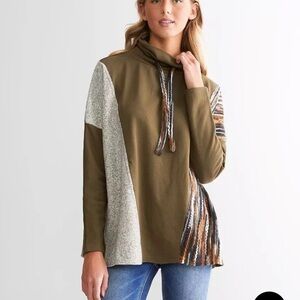 Buckle Exclusive Cowl Neck Pieced Pullover